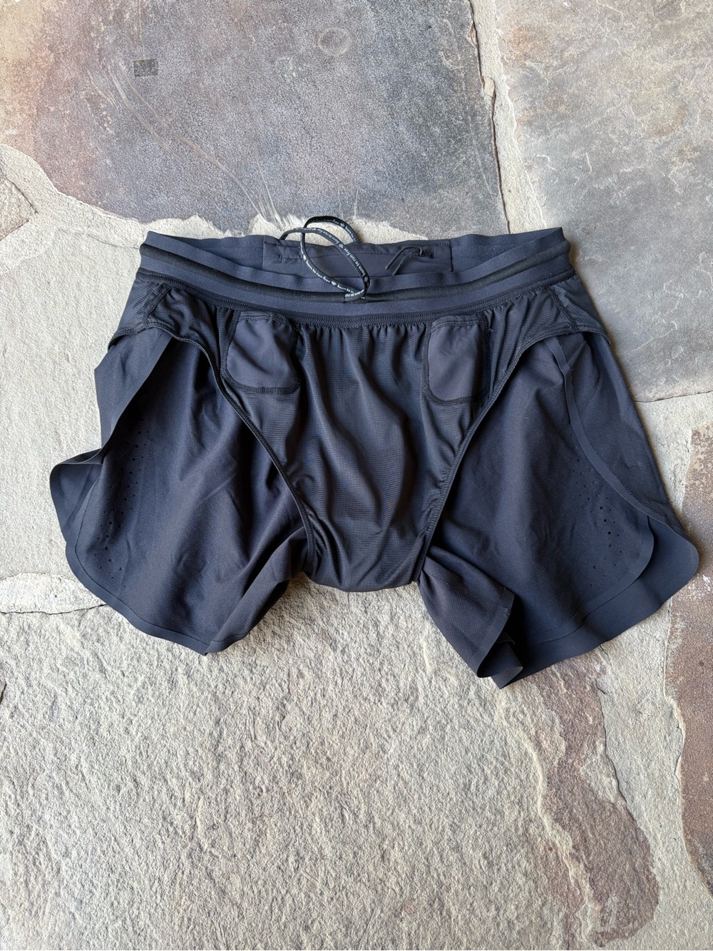 Men’s Rabbit Black Running Shorts - Lightweight Performance - Picture 8 of 10